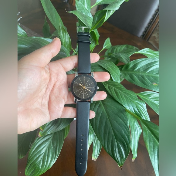 Wrist Watch - Picture 3 of 9